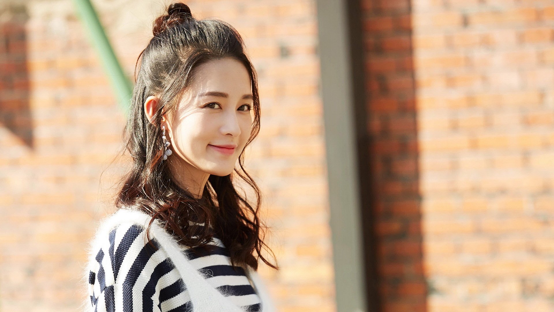 世俱杯2025赛程-国际足球裁判员培训逐步规范,提升判罚国际竞争力,足球国际裁判收入