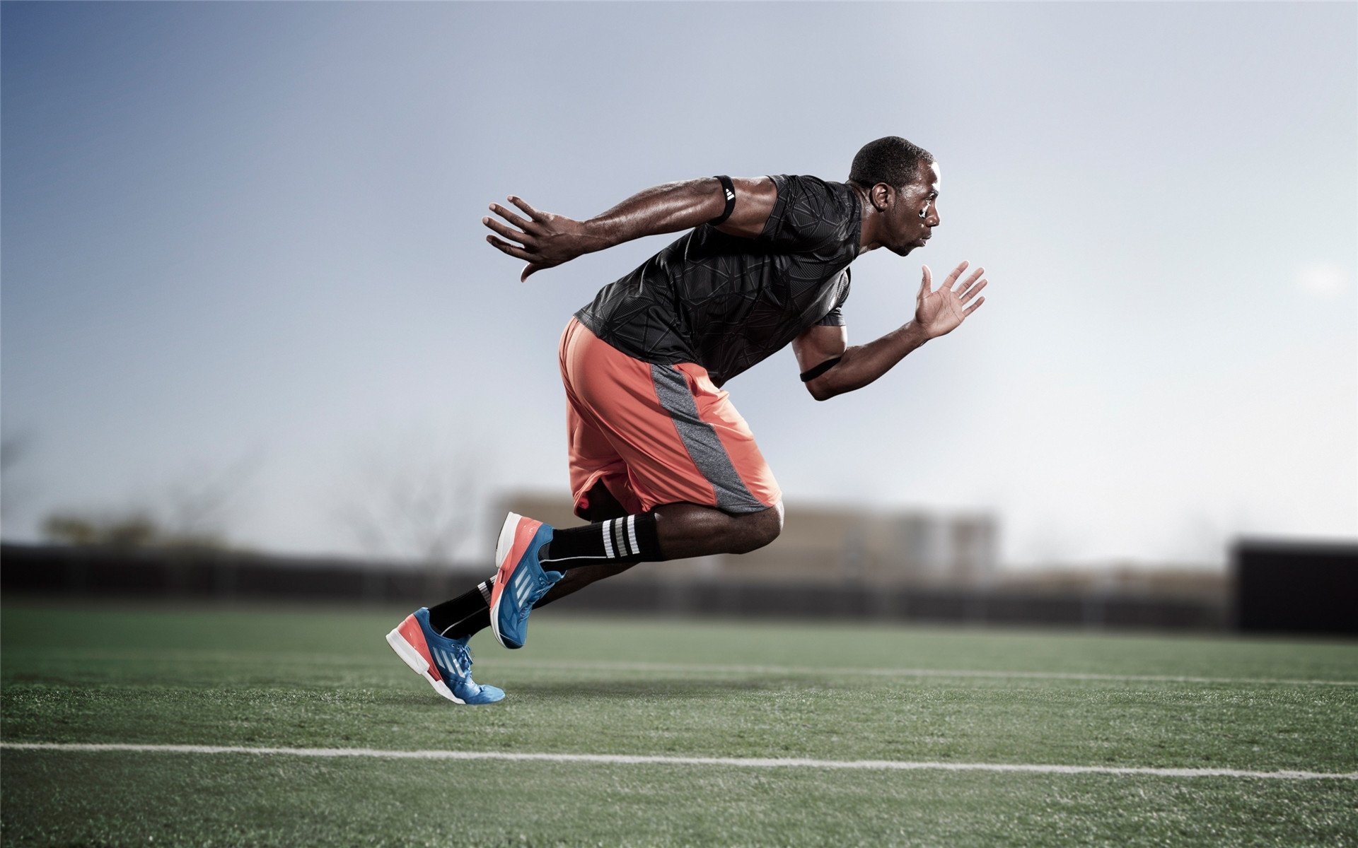 世俱杯2025赛程-高校体育课程线上线下融合教学模式研究,体育课线上教学与线下教学的看法